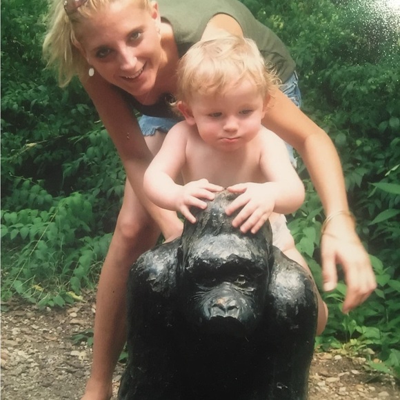 Meet your Posher, Amber - Picture 16 of 16